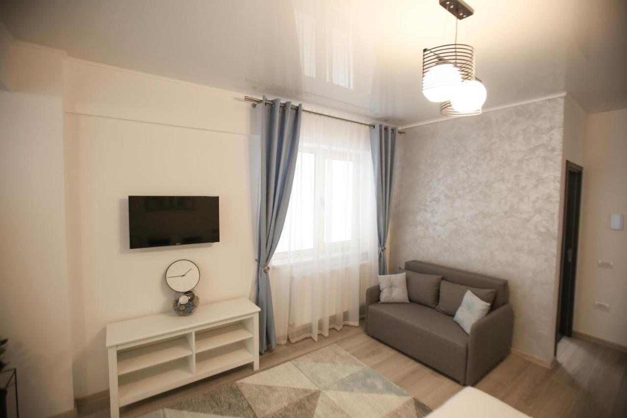 Premium Studios Mamaia Nord - Marea La 50M Navodari Bagian luar foto