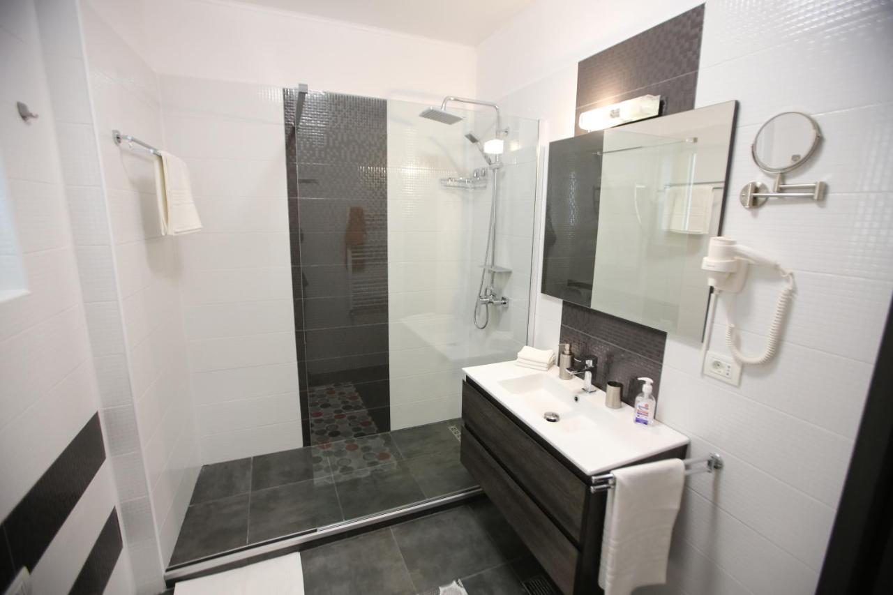 Premium Studios Mamaia Nord - Marea La 50M Navodari Bagian luar foto