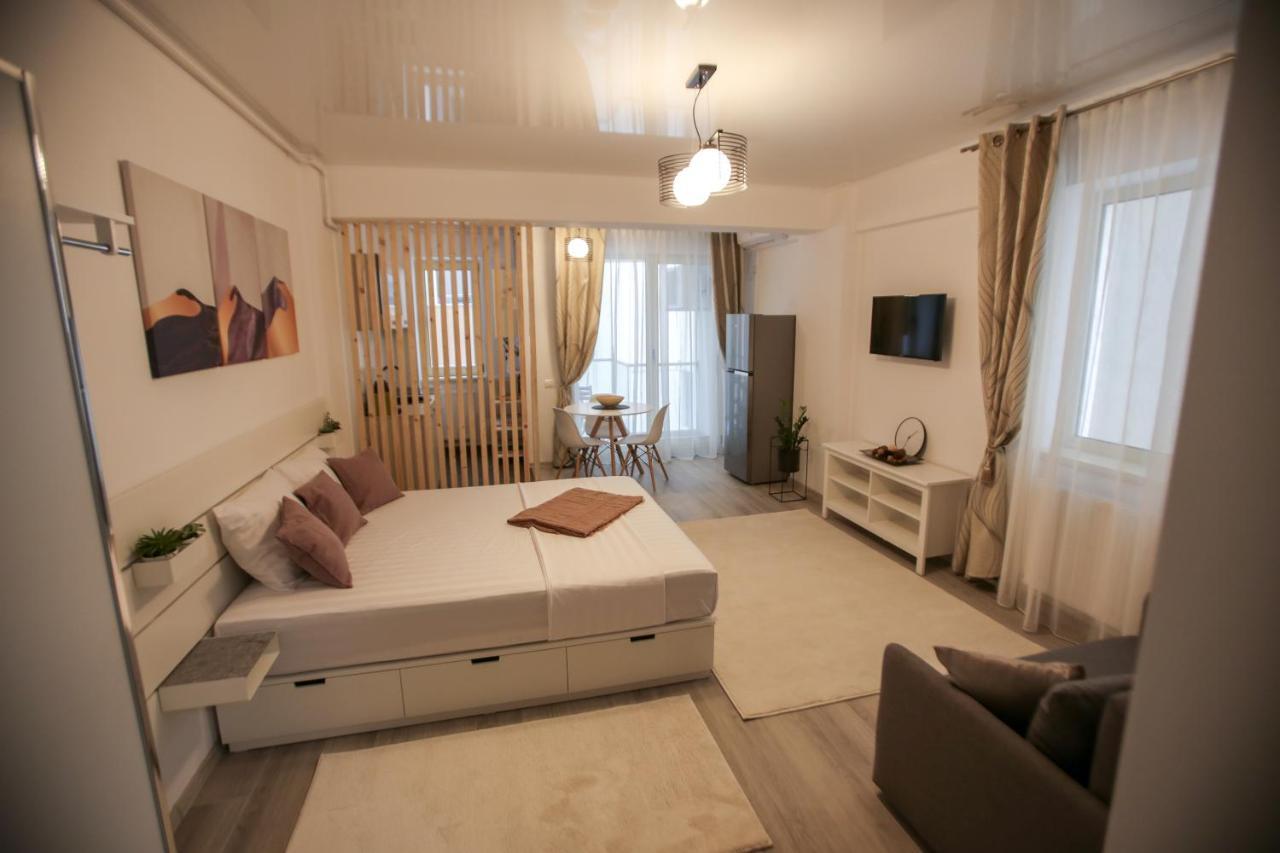 Premium Studios Mamaia Nord - Marea La 50M Navodari Bagian luar foto