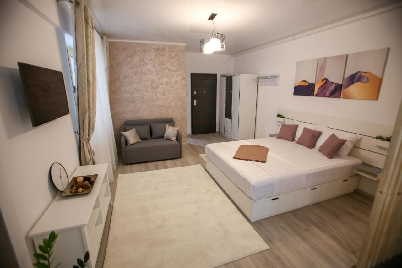 Premium Studios Mamaia Nord - Marea La 50M Navodari Bagian luar foto