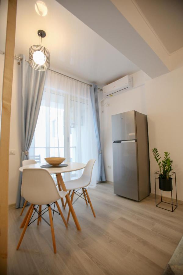 Premium Studios Mamaia Nord - Marea La 50M Navodari Bagian luar foto