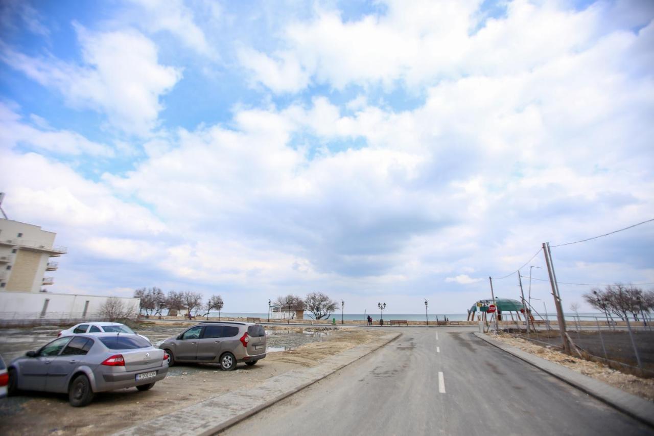 Premium Studios Mamaia Nord - Marea La 50M Navodari Bagian luar foto