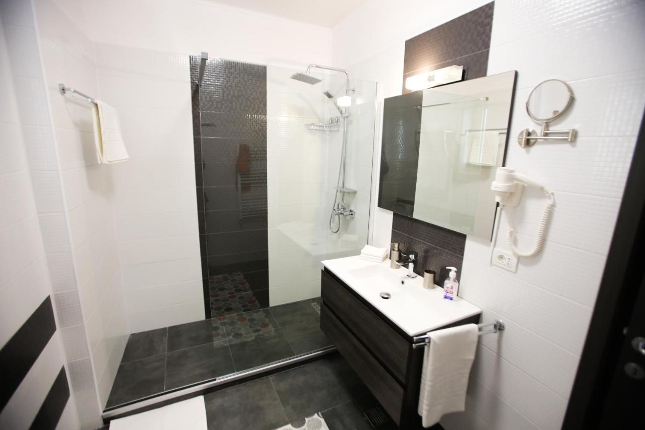 Premium Studios Mamaia Nord - Marea La 50M Navodari Bagian luar foto
