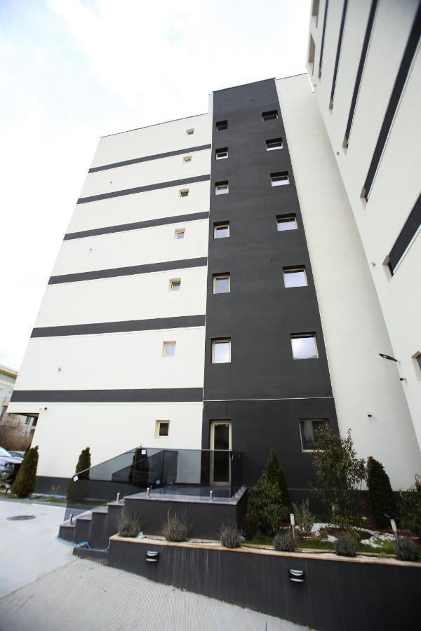 Premium Studios Mamaia Nord - Marea La 50M Navodari Bagian luar foto