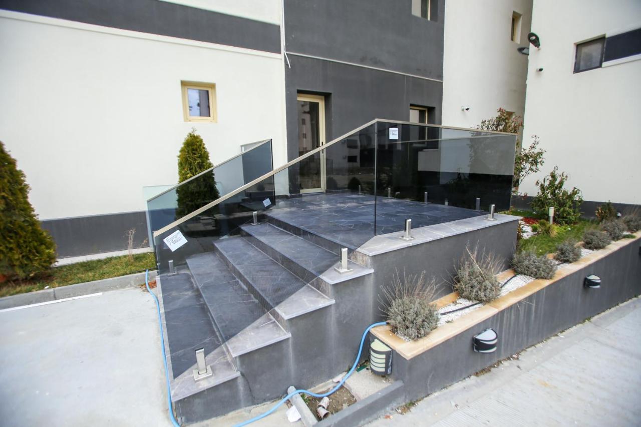 Premium Studios Mamaia Nord - Marea La 50M Navodari Bagian luar foto