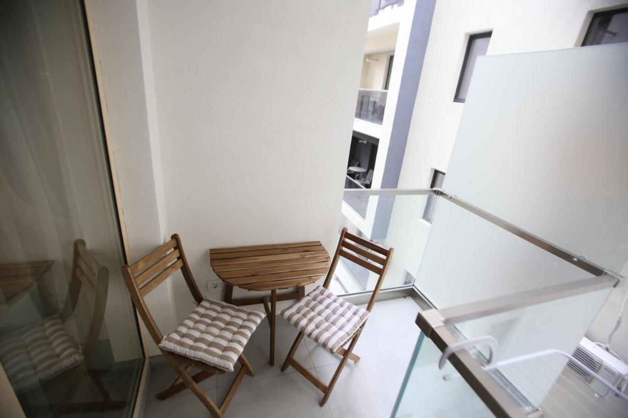 Premium Studios Mamaia Nord - Marea La 50M Navodari Bagian luar foto