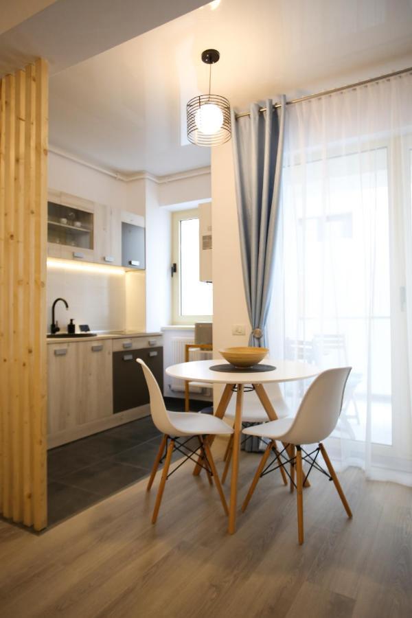 Premium Studios Mamaia Nord - Marea La 50M Navodari Bagian luar foto