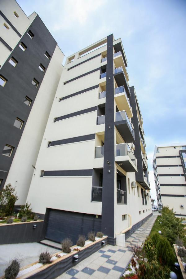 Premium Studios Mamaia Nord - Marea La 50M Navodari Bagian luar foto